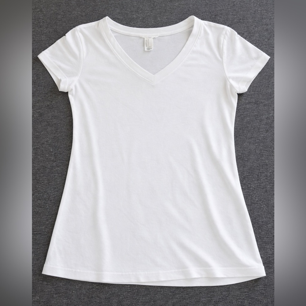 Forever 21 Women's White V-Neck Short Sleeve Tee